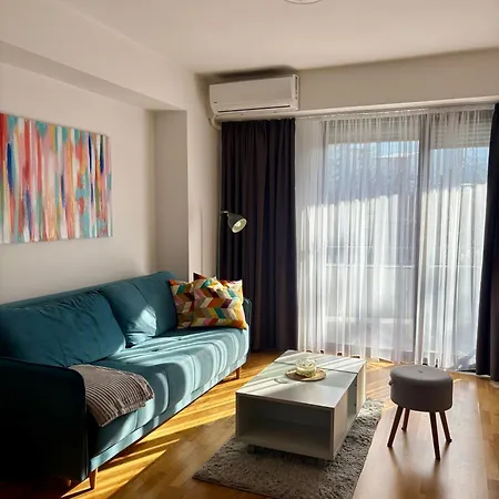 Cozy Near Center Apartment