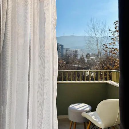 Cozy Near Center Apartment Skopje